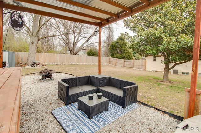 2190 Morning Star Drive, Alton, IL 62002