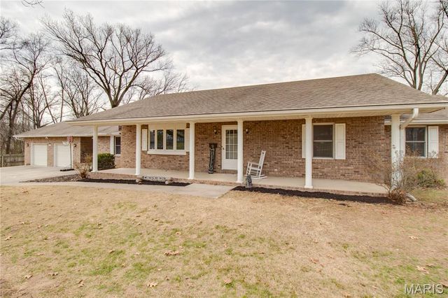 2190 Morning Star Drive, Alton, IL 62002