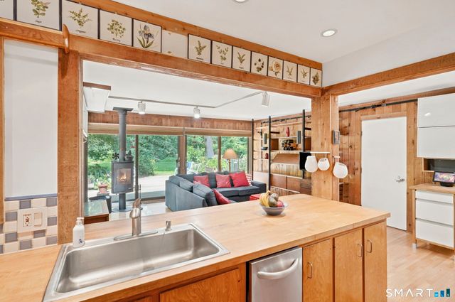 11 Fire Hill Lane, Redding, CT 06896