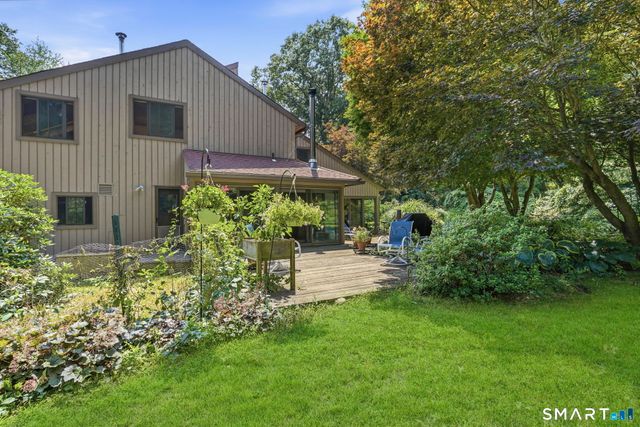 11 Fire Hill Lane, Redding, CT 06896