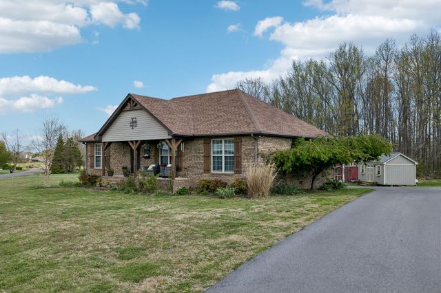 458 Kyson Cir, Lafayette, TN 37083