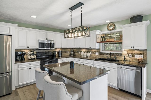 458 Kyson Cir, Lafayette, TN 37083