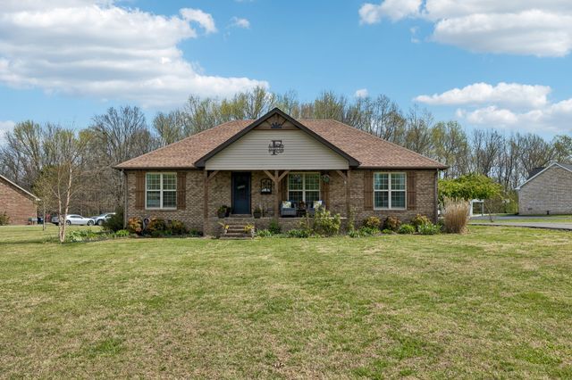 458 Kyson Cir, Lafayette, TN 37083