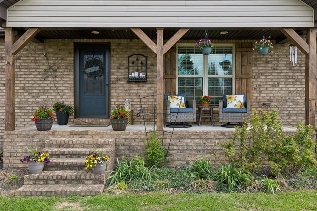 458 Kyson Cir, Lafayette, TN 37083