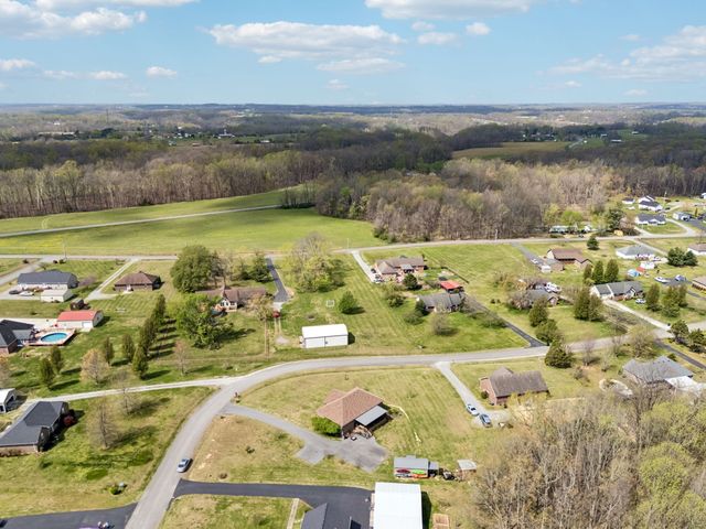 458 Kyson Cir, Lafayette, TN 37083