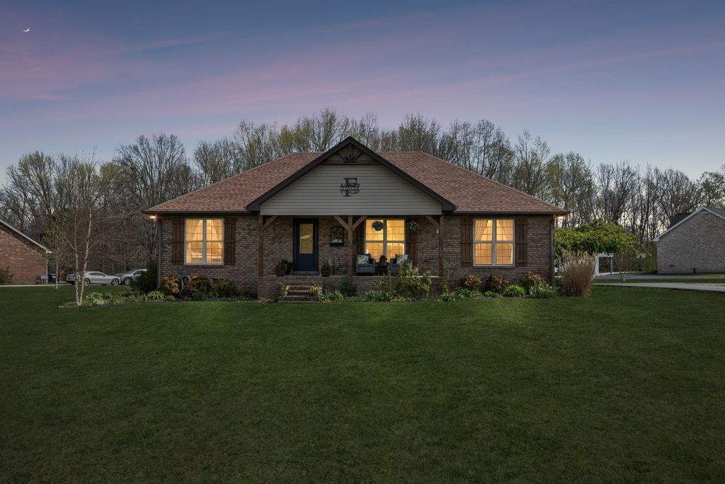 458 Kyson Cir, Lafayette, TN 37083