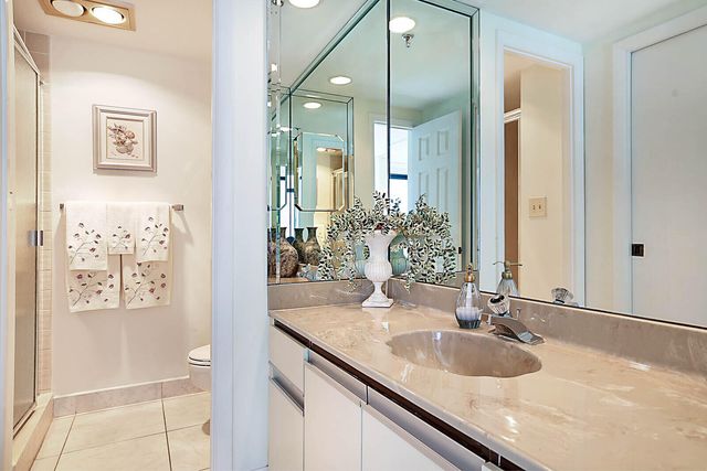 2917 S Ocean Boulevard 405, Highland Beach, FL 33487