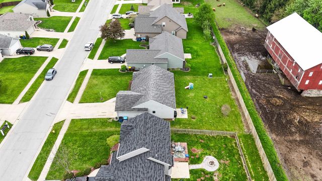 15001 Towne Gardens Drive, Huntertown, IN 46748