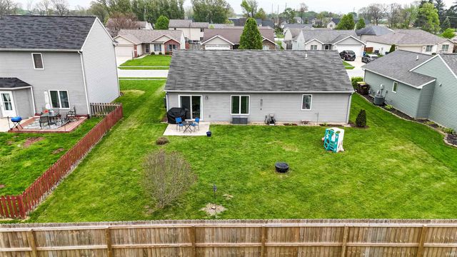 15001 Towne Gardens Drive, Huntertown, IN 46748