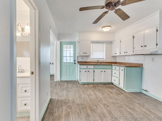 4214 S 24th West Avenue, Tulsa, OK 74107