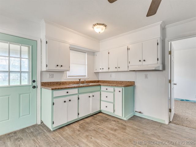 4214 S 24th West Avenue, Tulsa, OK 74107