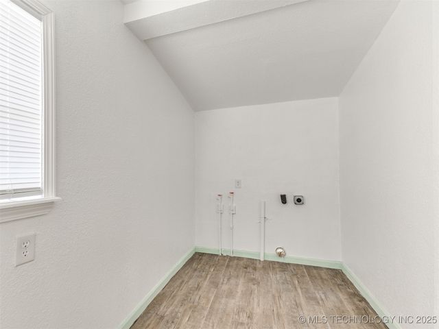 4214 S 24th West Avenue, Tulsa, OK 74107