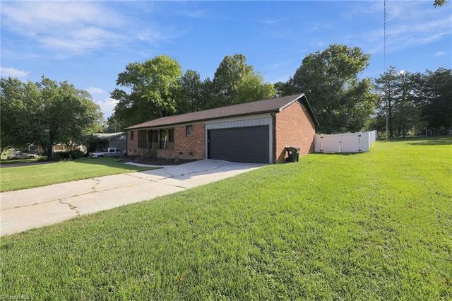 333 Gregg Street, Archdale, NC 27263