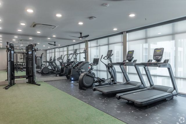 596 W 9th Street 320, Dallas, TX 75208