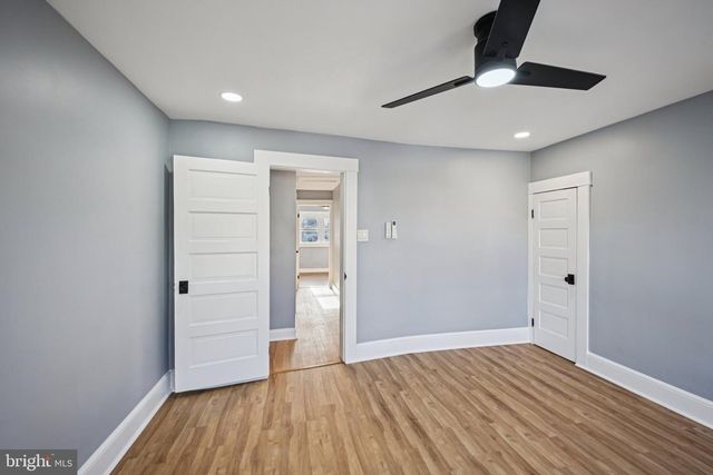 213 WHITE AVE, Marcus Hook, PA 19061