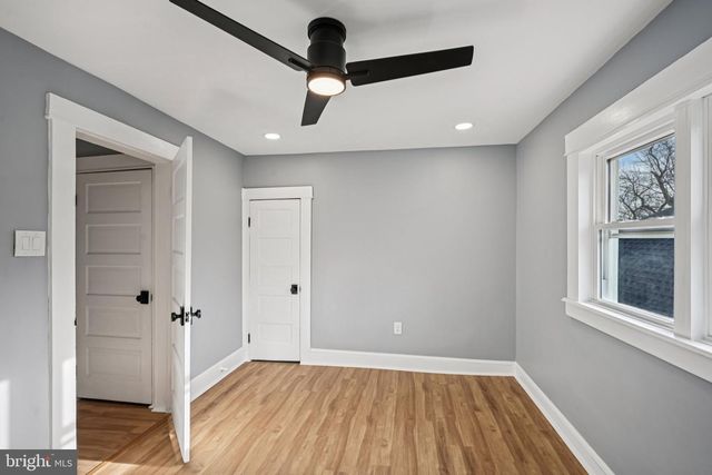 213 WHITE AVE, Marcus Hook, PA 19061