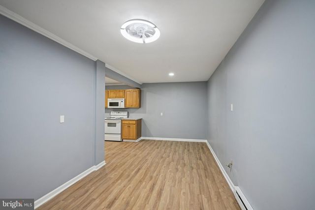 213 WHITE AVE, Marcus Hook, PA 19061