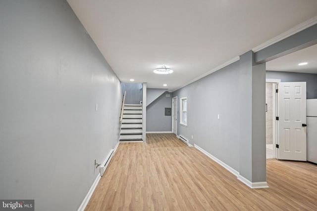 213 WHITE AVE, Marcus Hook, PA 19061