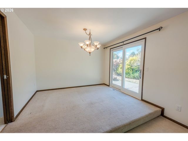 20775 Sw VIENNA Dr, Beaverton, OR 97078