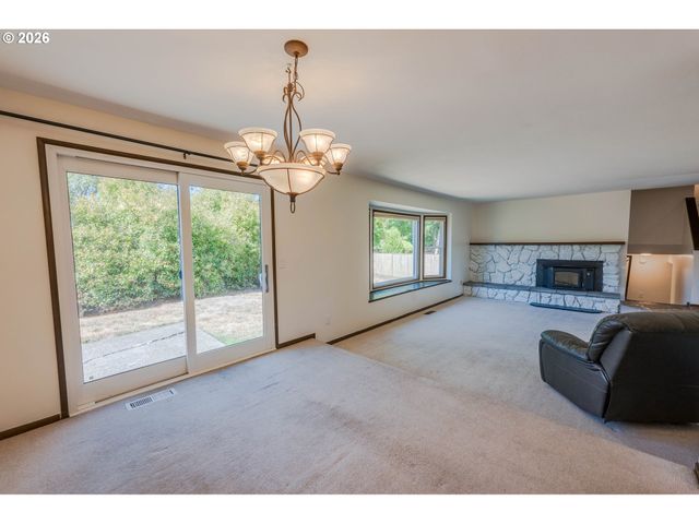 20775 Sw VIENNA Dr, Beaverton, OR 97078