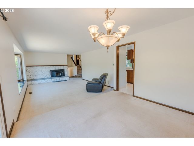 20775 Sw VIENNA Dr, Beaverton, OR 97078