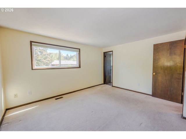 20775 Sw VIENNA Dr, Beaverton, OR 97078