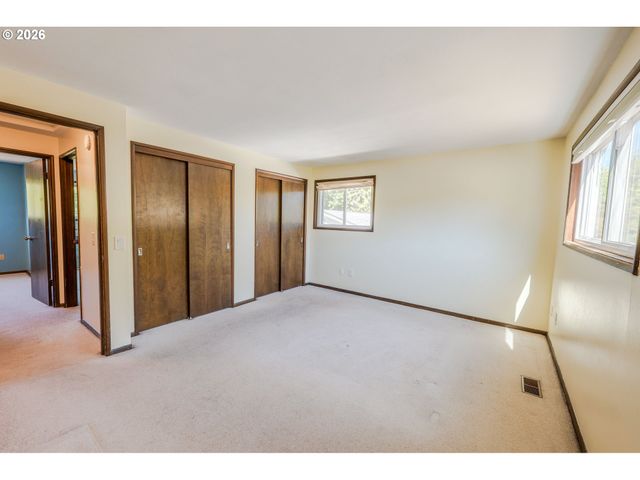 20775 Sw VIENNA Dr, Beaverton, OR 97078