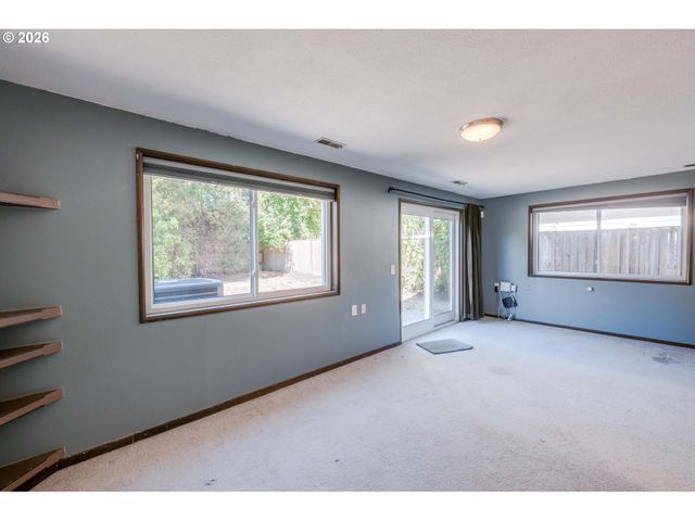 20775 Sw VIENNA Dr, Beaverton, OR 97078