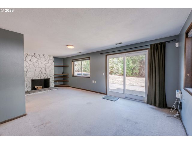 20775 Sw VIENNA Dr, Beaverton, OR 97078