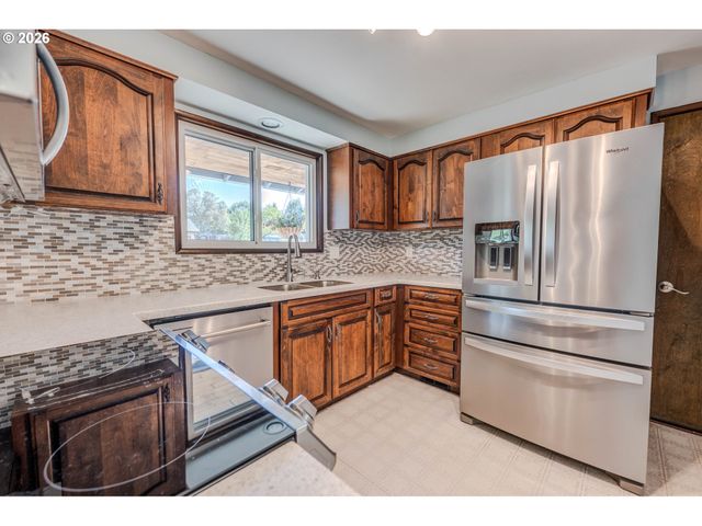 20775 Sw VIENNA Dr, Beaverton, OR 97078