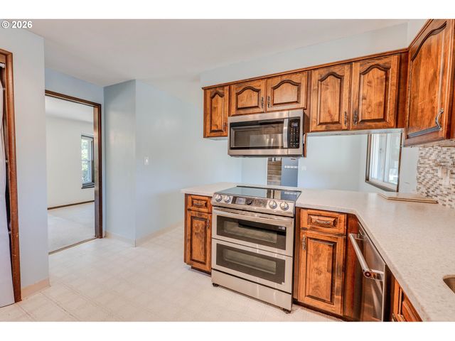 20775 Sw VIENNA Dr, Beaverton, OR 97078
