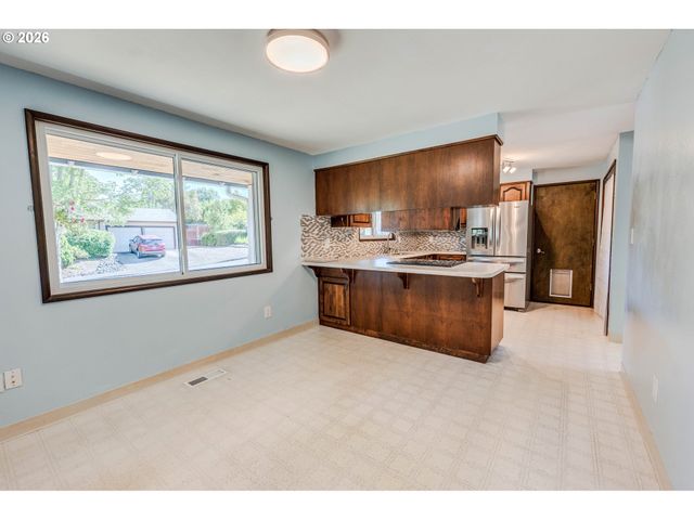 20775 Sw VIENNA Dr, Beaverton, OR 97078
