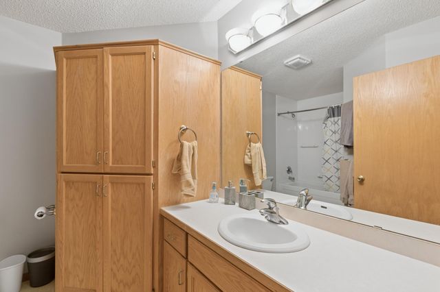 8362 Parkview Avenue NE, Otsego, MN 55330