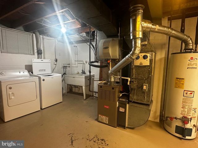 9213 SAINT ANDREWS PL, College Park, MD 20740