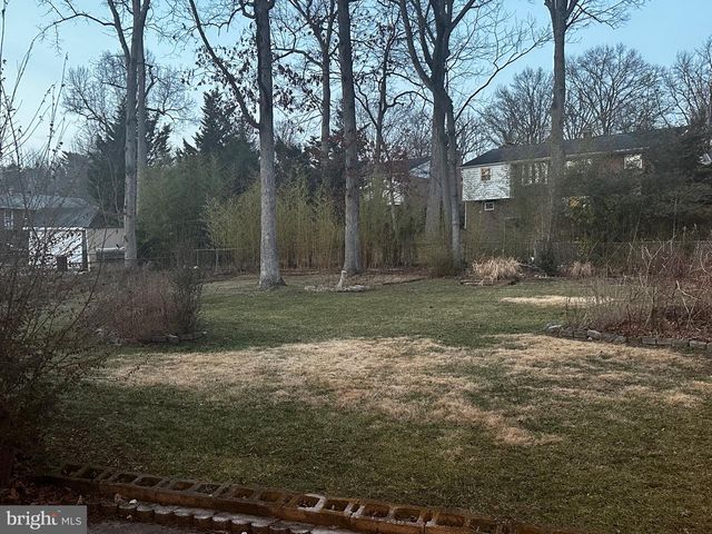 9213 SAINT ANDREWS PL, College Park, MD 20740