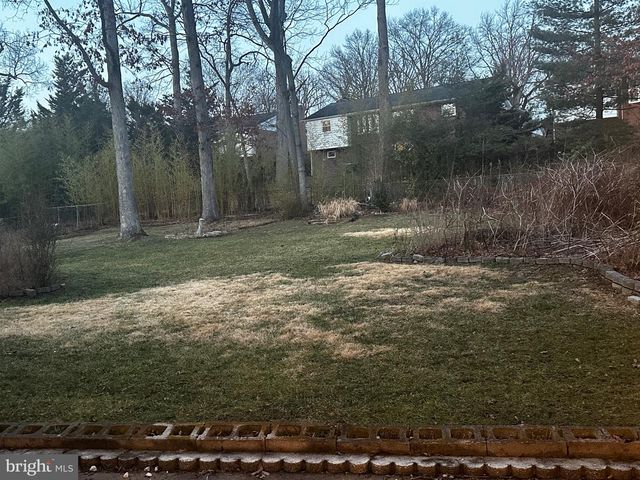 9213 SAINT ANDREWS PL, College Park, MD 20740