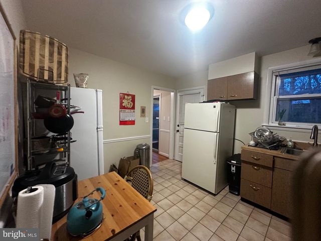 9213 SAINT ANDREWS PL, College Park, MD 20740