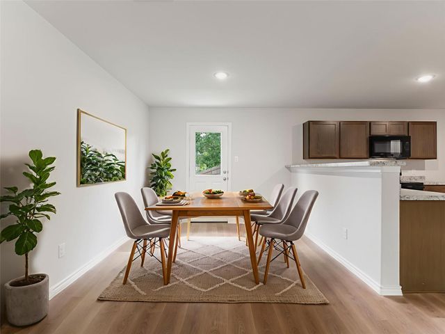 312 N Orange Street, Sweeny, TX 77480