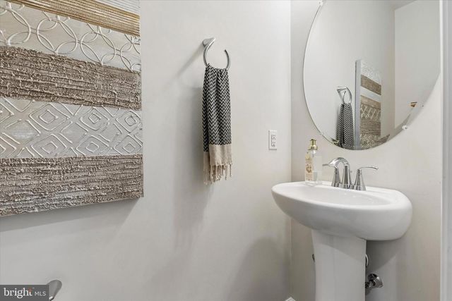 619 AMERICA DR, Horsham, PA 19044