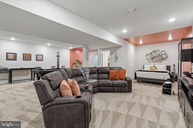 619 AMERICA DR, Horsham, PA 19044