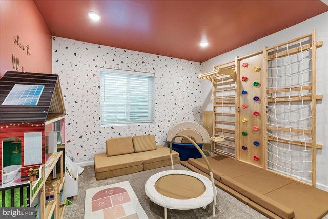 619 AMERICA DR, Horsham, PA 19044