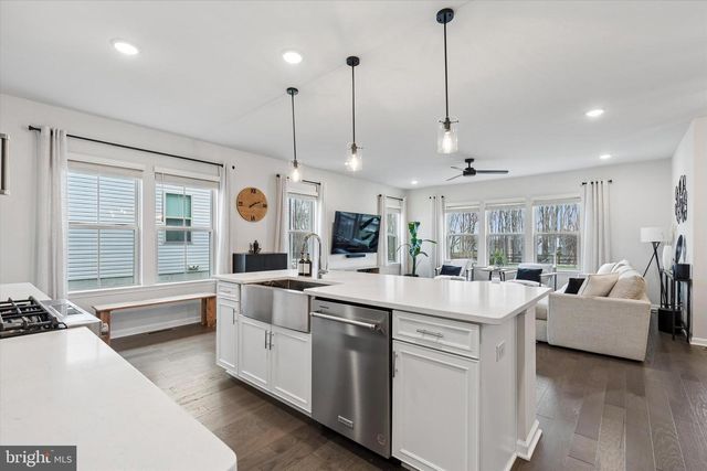 619 AMERICA DR, Horsham, PA 19044