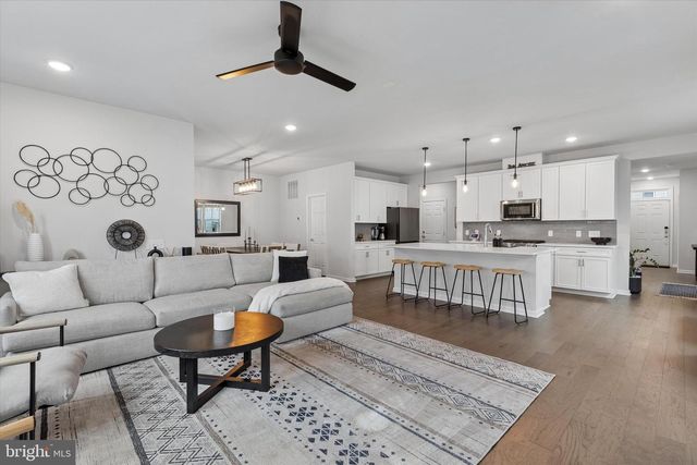 619 AMERICA DR, Horsham, PA 19044