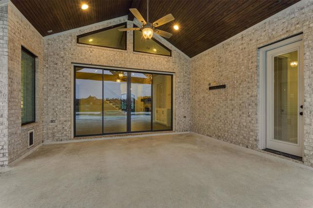 11618 Renaissance Drive, Montgomery, TX 77356