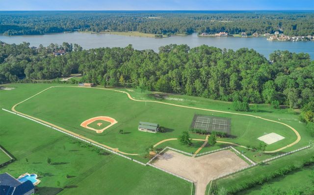 11618 Renaissance Drive, Montgomery, TX 77356