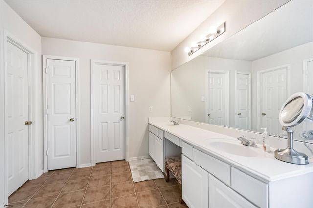 5615 Turmeric Drive, Baytown, TX 77521
