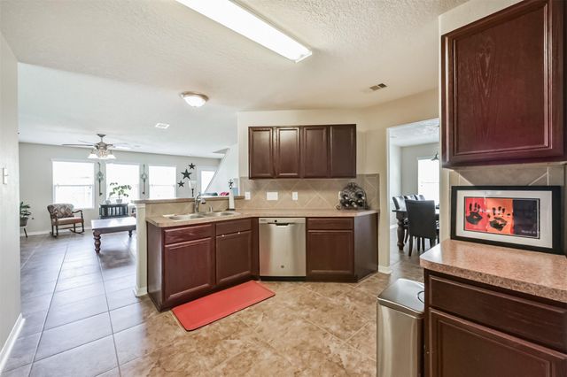5615 Turmeric Drive, Baytown, TX 77521