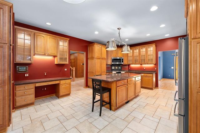 3521 Glen Way, Eau Claire, WI 54701