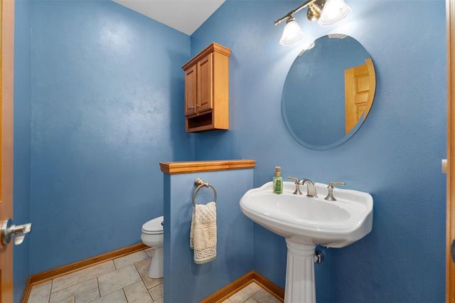 3521 Glen Way, Eau Claire, WI 54701