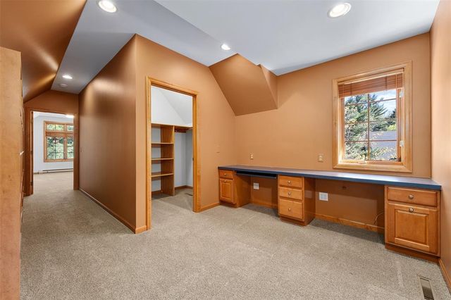 3521 Glen Way, Eau Claire, WI 54701